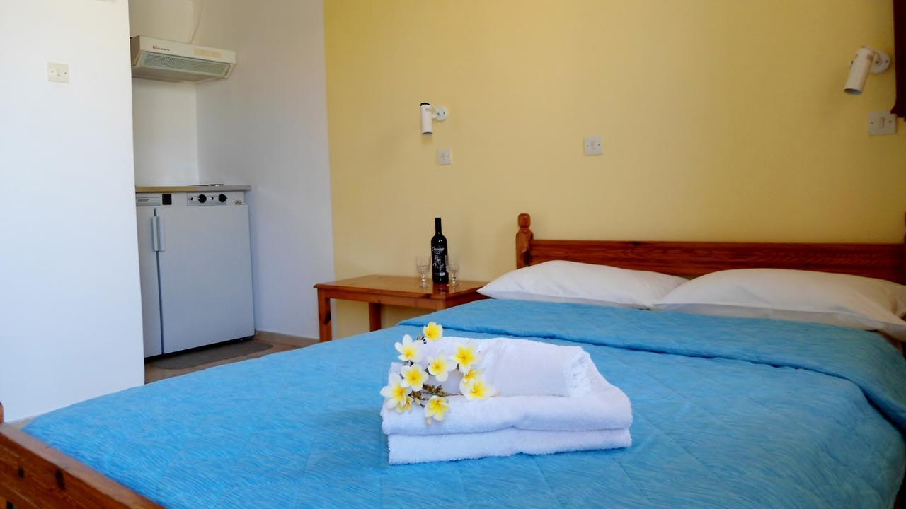 Katerina Palaiochora Hotel Bagian luar foto