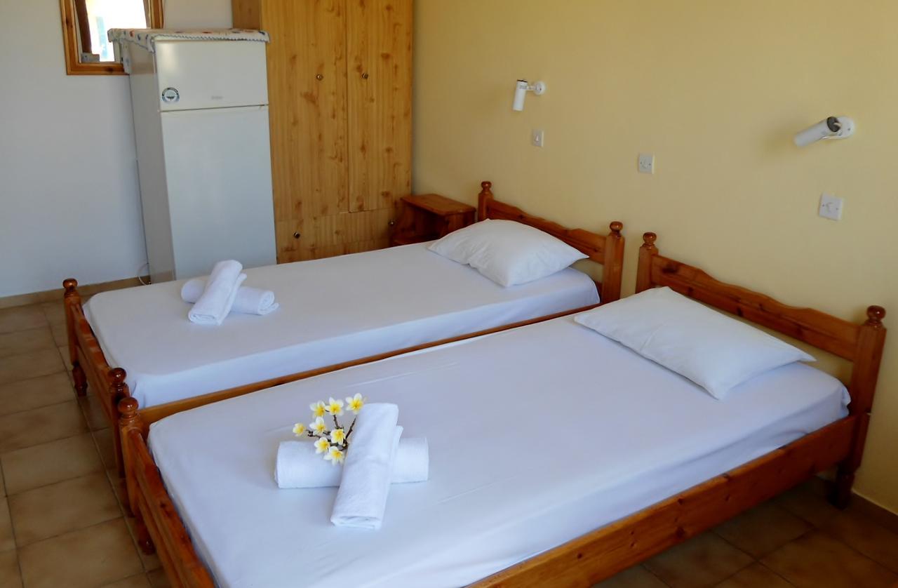 Katerina Palaiochora Hotel Bagian luar foto